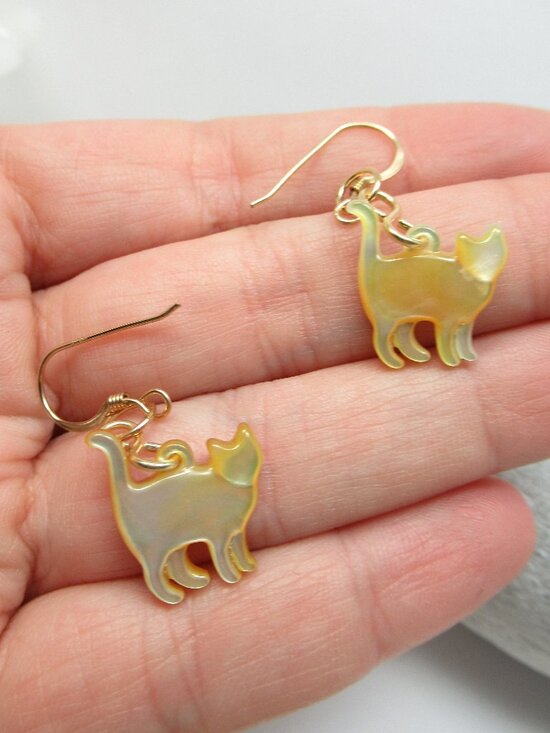 Shell cat earrings - Picture 6 of 7